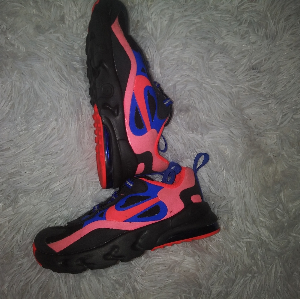 Nike multi colored